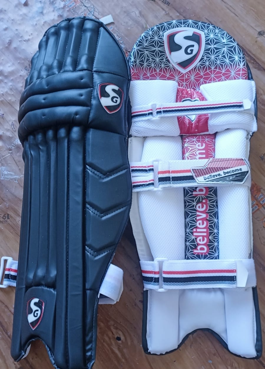 SG Players Xtreme Black Batting Pads