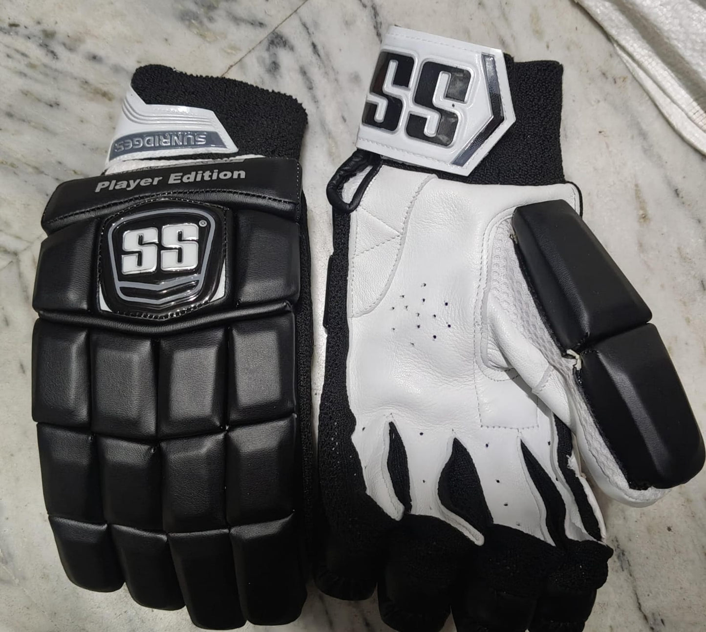 SS Gladiator Black Cricket Batting Gloves